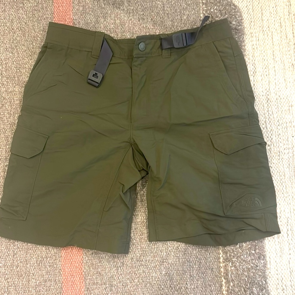 North Face Men’s green hiking shorts